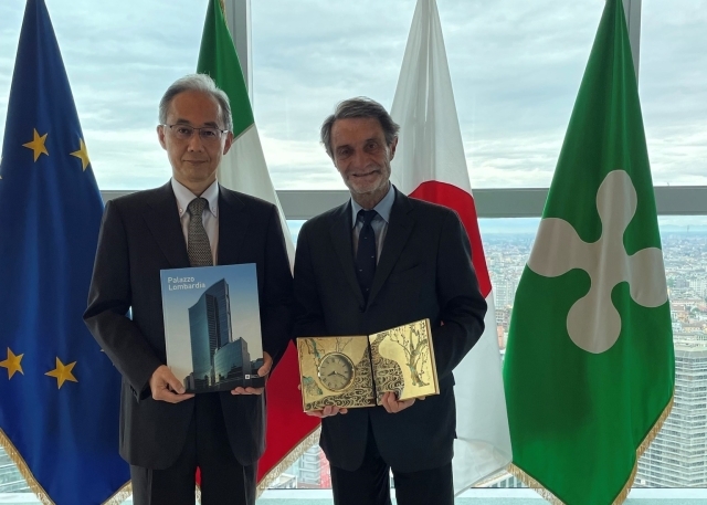 Incontro del Console Generale Kobayashi con il Presidente della Regione Lombardia Fontana